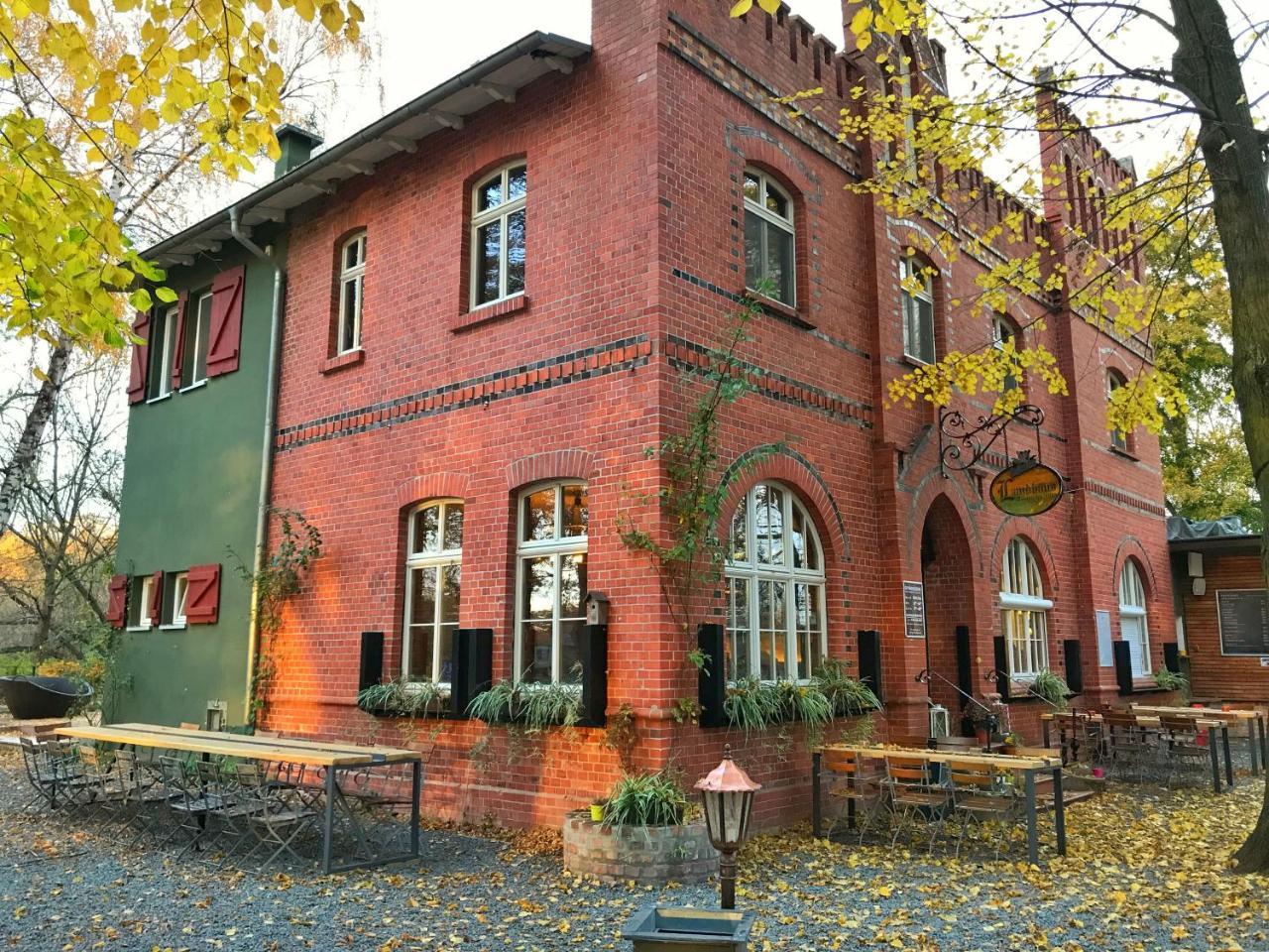 Hotel Landhaus Dessau Exterior foto